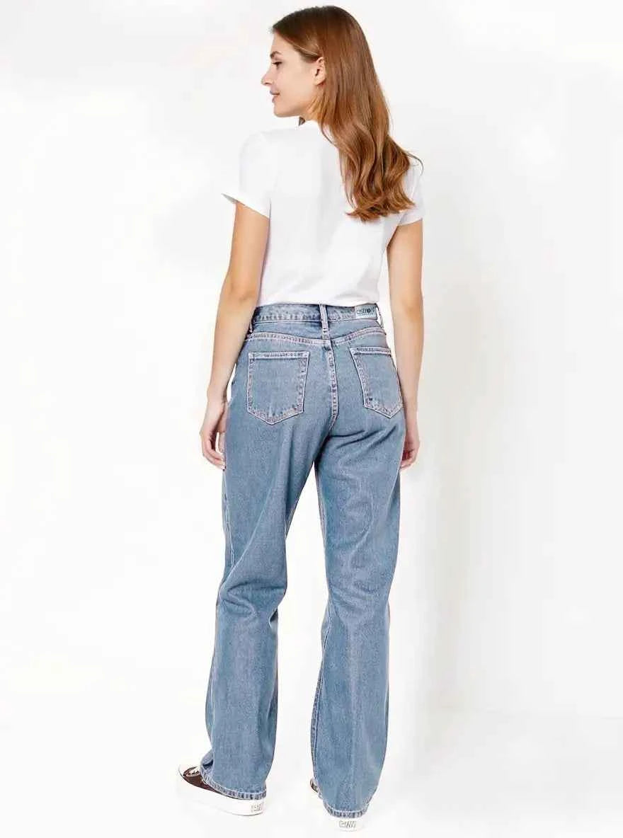 Astron Wide-Leg Distressed Light Wash Denim Jeans for Women – Relaxed Fit Streetwear Look