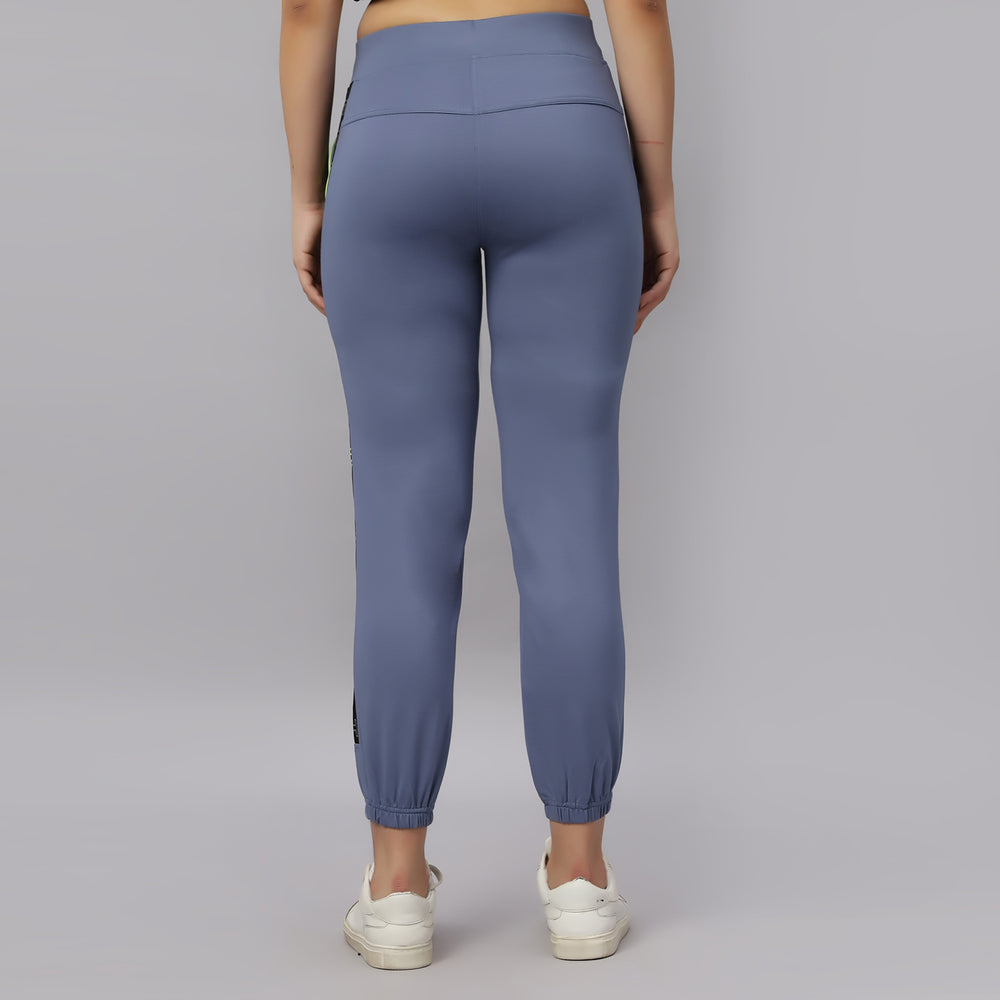 Women's 4 Way Stretchable Jogger With Reflective Chain and Prints.