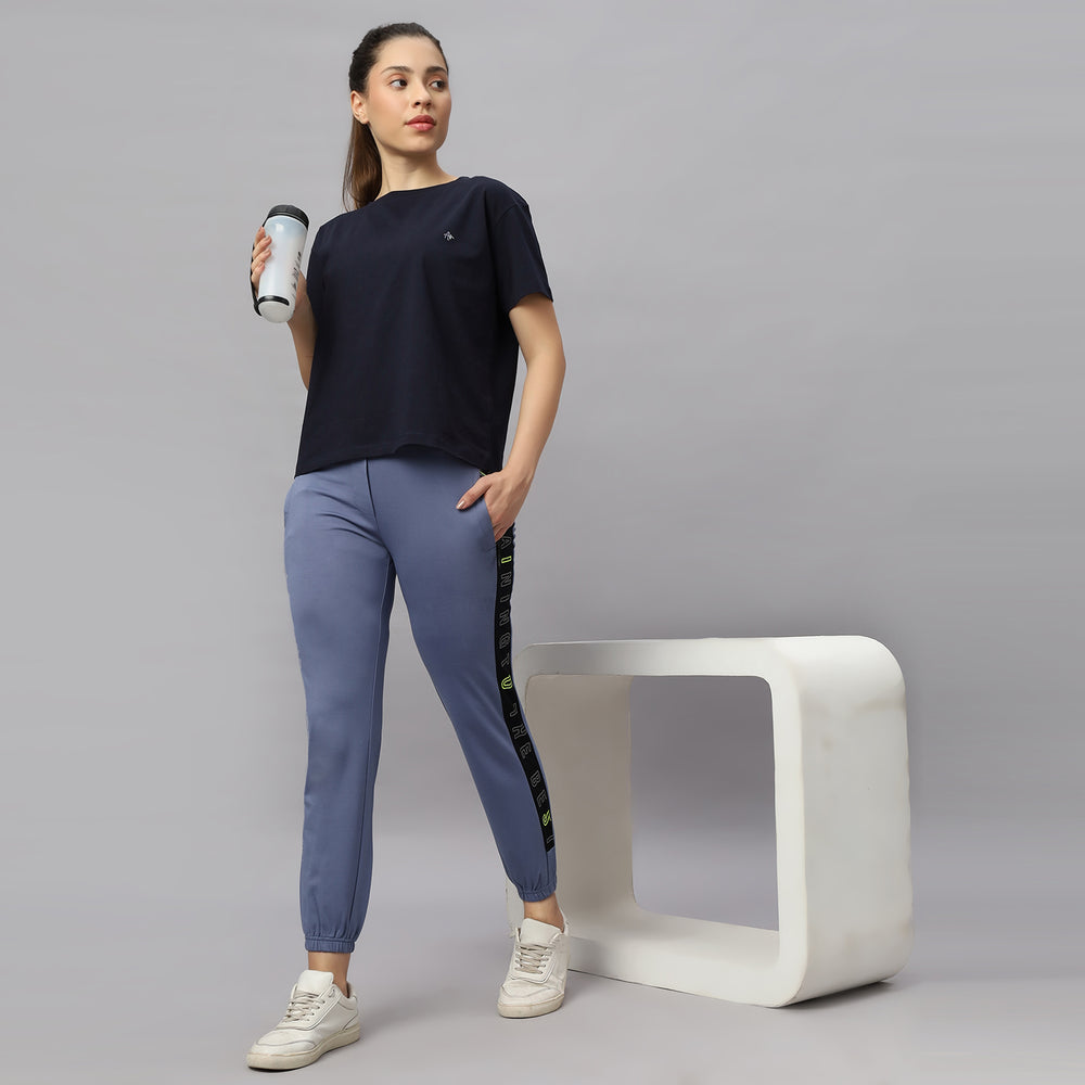 Women's 4 Way Stretchable Jogger With Reflective Chain and Prints.