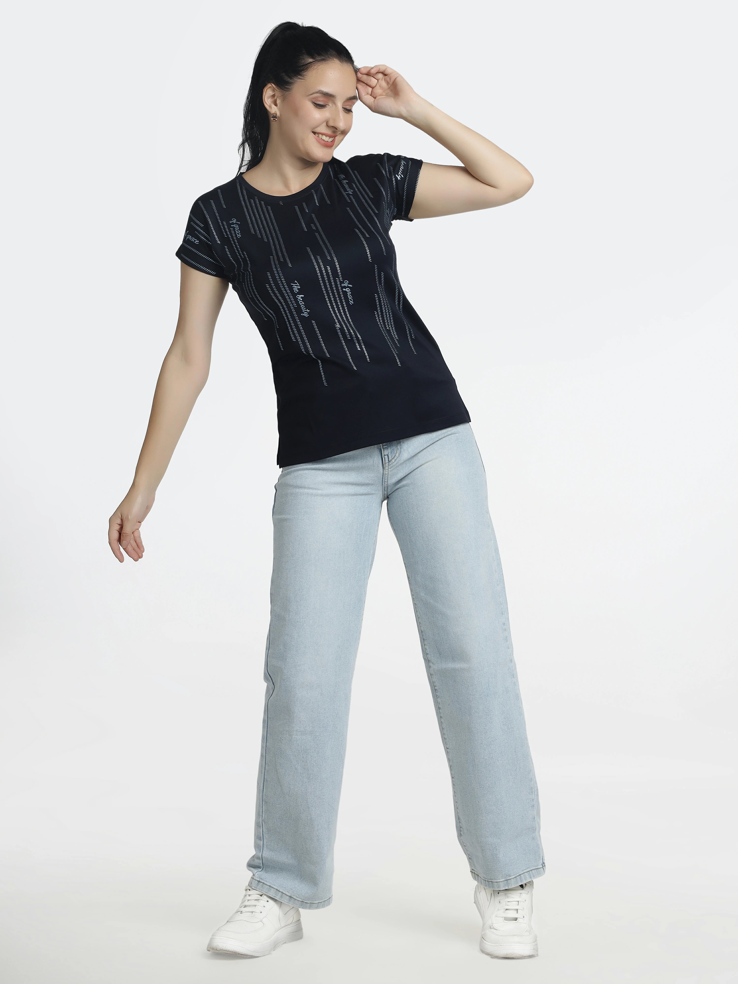 Women’s Abstract Line-Print Round-Neck Tee