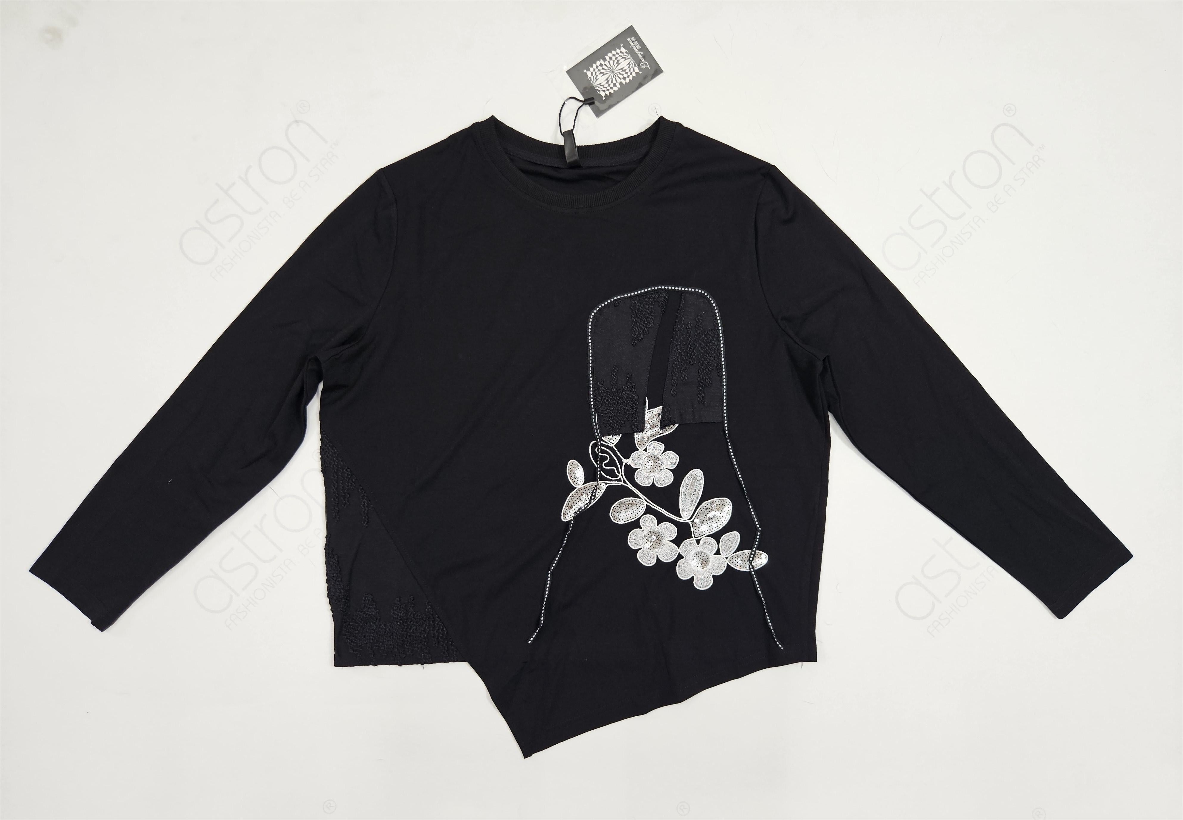 Women’s Embellished Floral Graphic Top