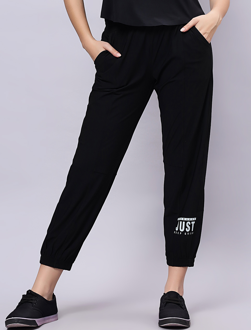 Women's Relaxed Fit Ankle Length Jogger