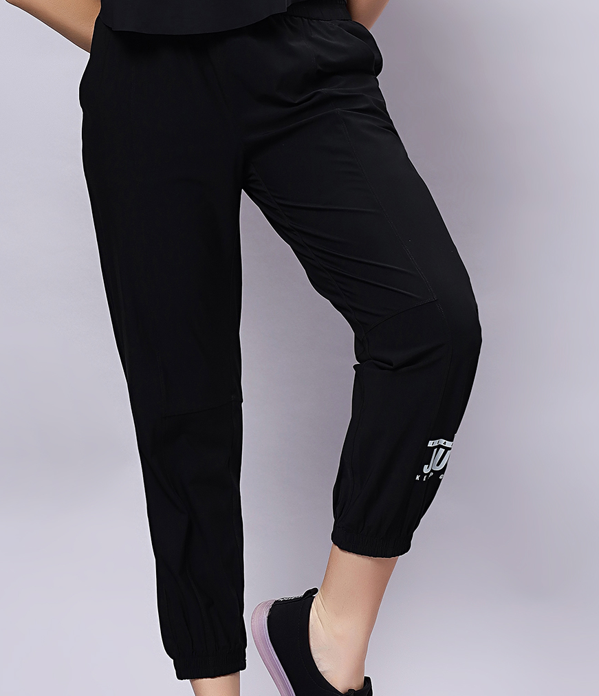 Women's Relaxed Fit Ankle Length Jogger.