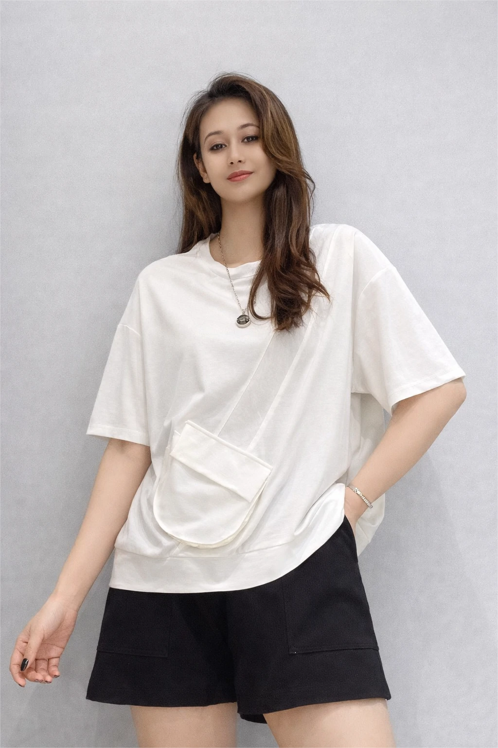 Women’s Oversized Utility Pocket T-Shirt