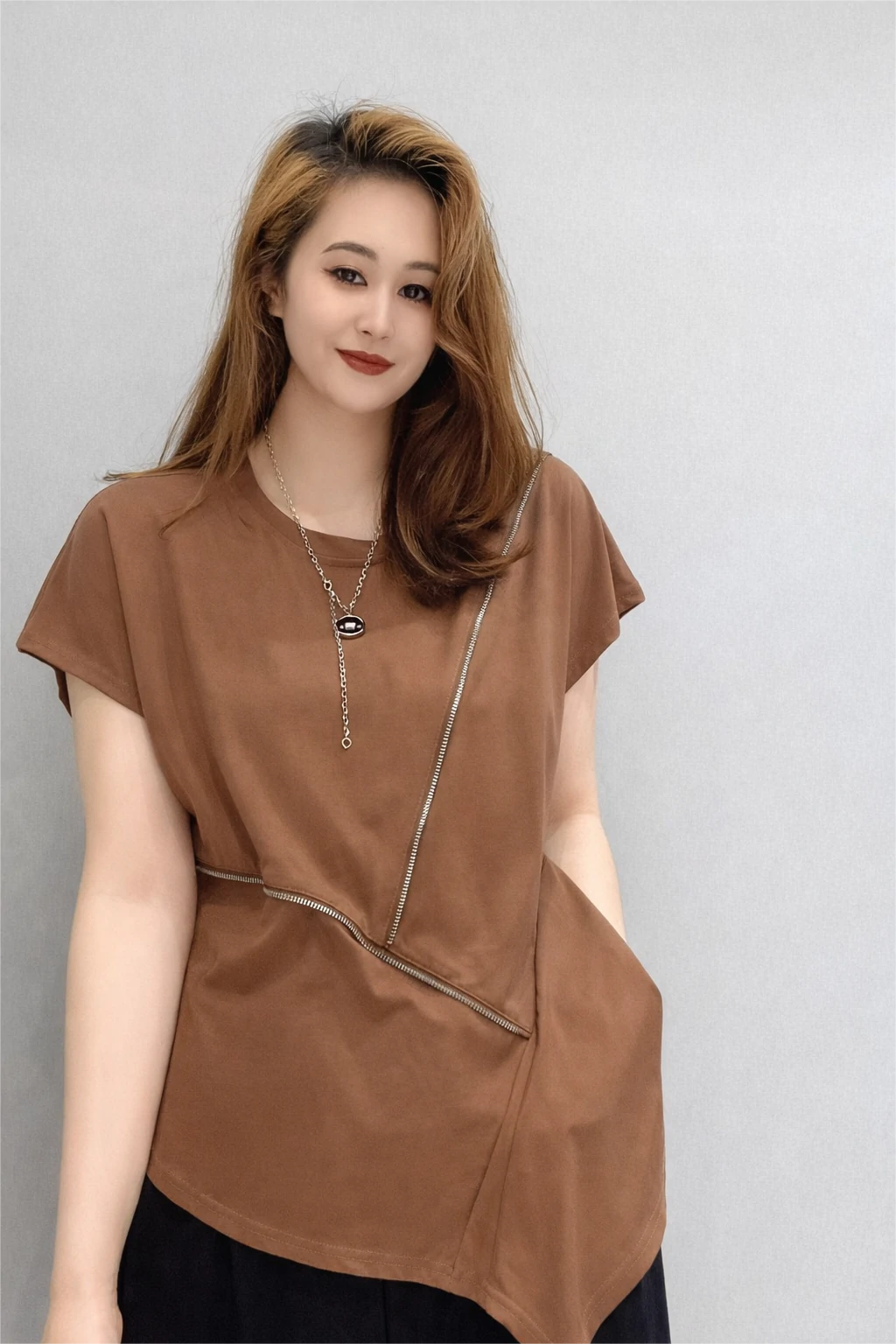 Women's Asymmetric Zip Detail Top