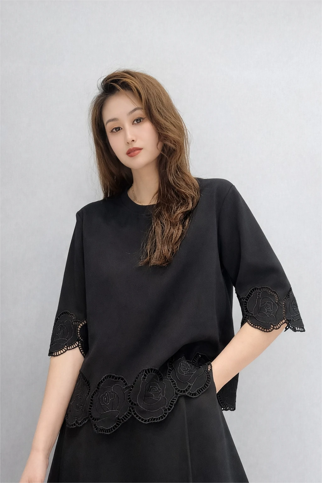 Women’s Lace Hem Casual Top