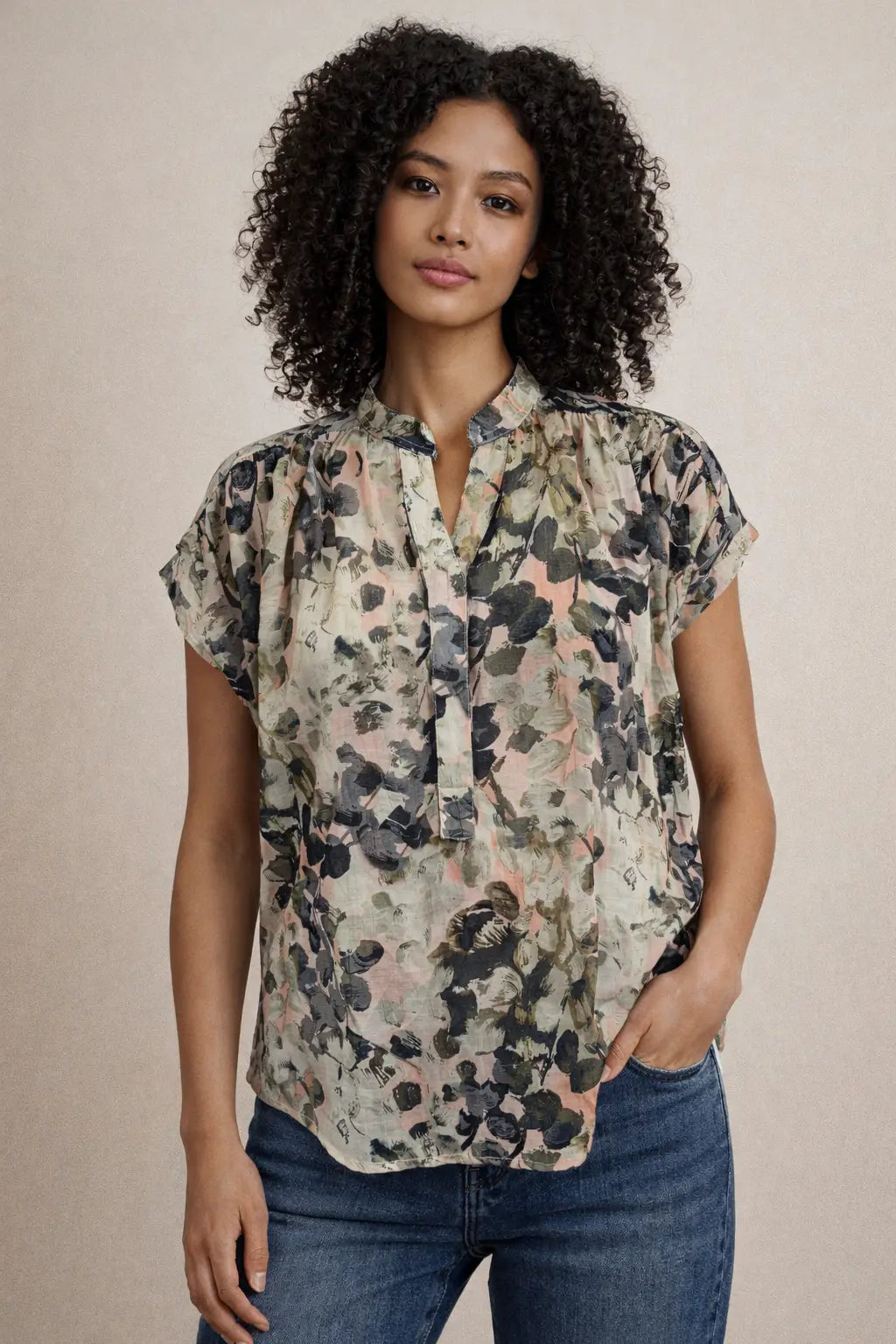 Women’s Printed Top - Stylish Short Sleeve Design for Every Occasion - ASTRON