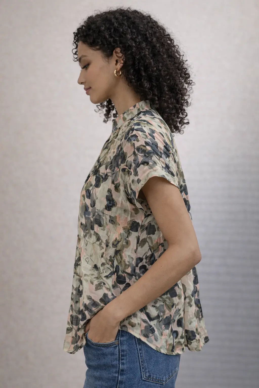 Women’s Printed Top - Stylish Short Sleeve Design for Every Occasion - ASTRON