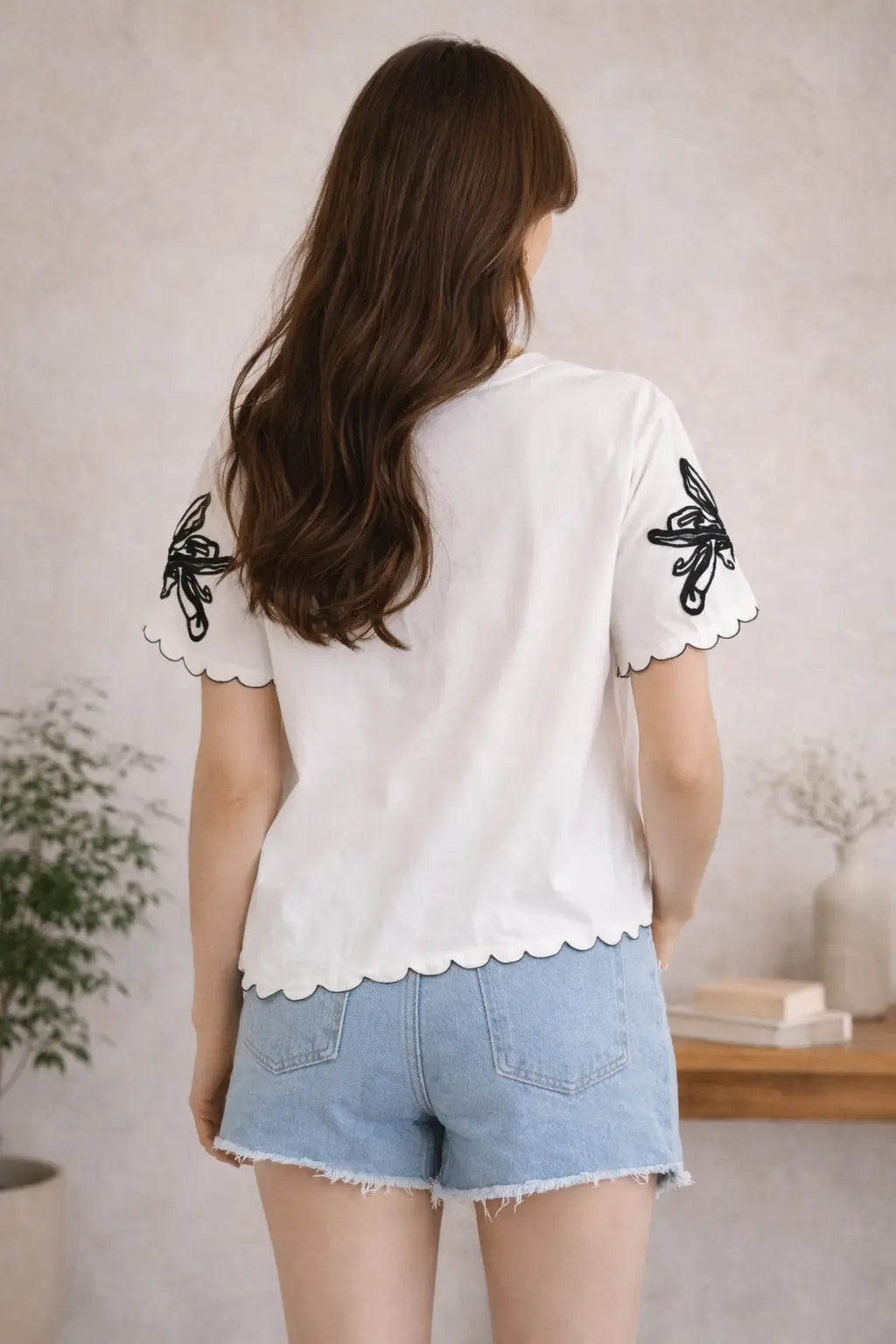 Women’s Embroidered Scallop Hem Top
