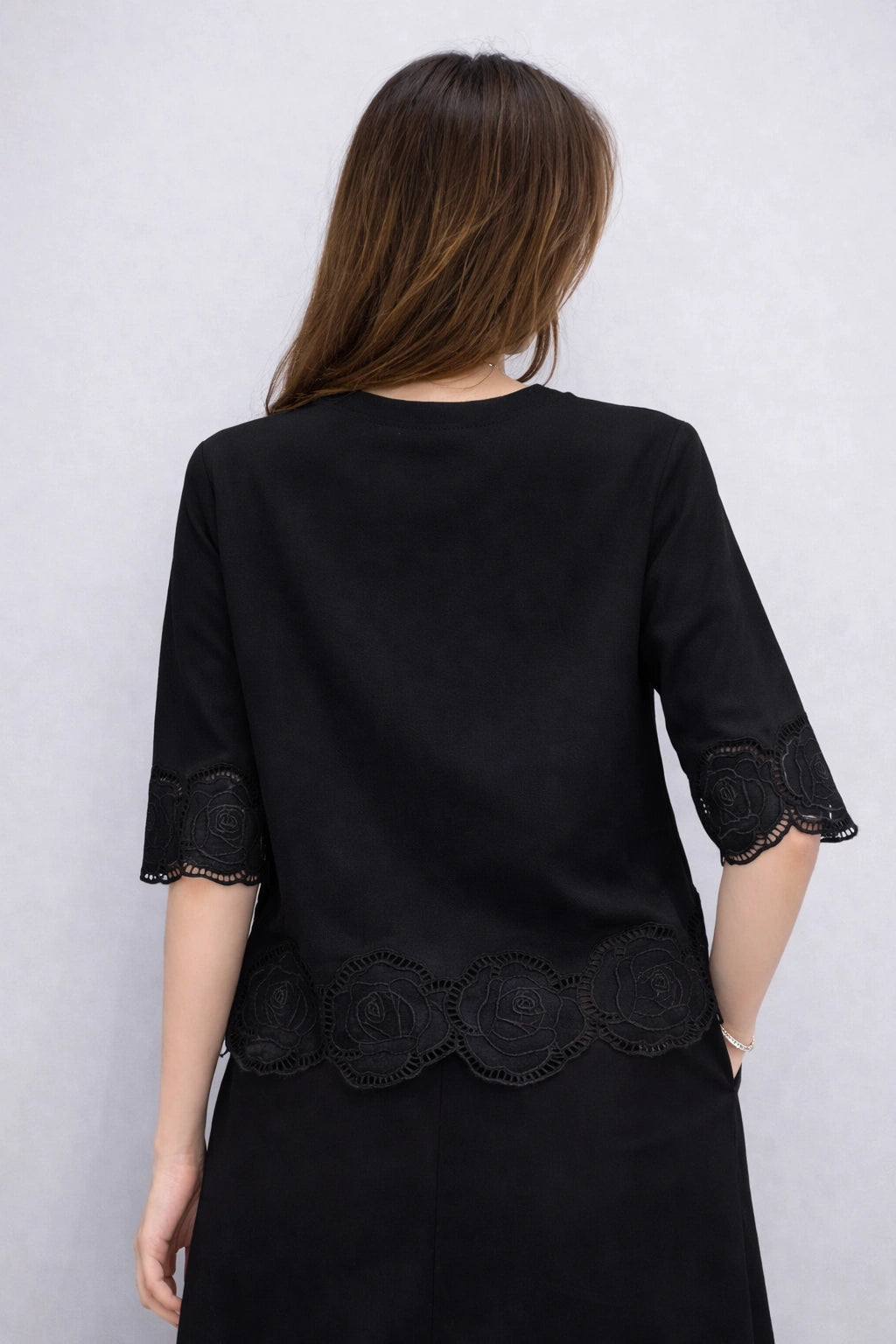 Women’s Lace Hem Casual Top