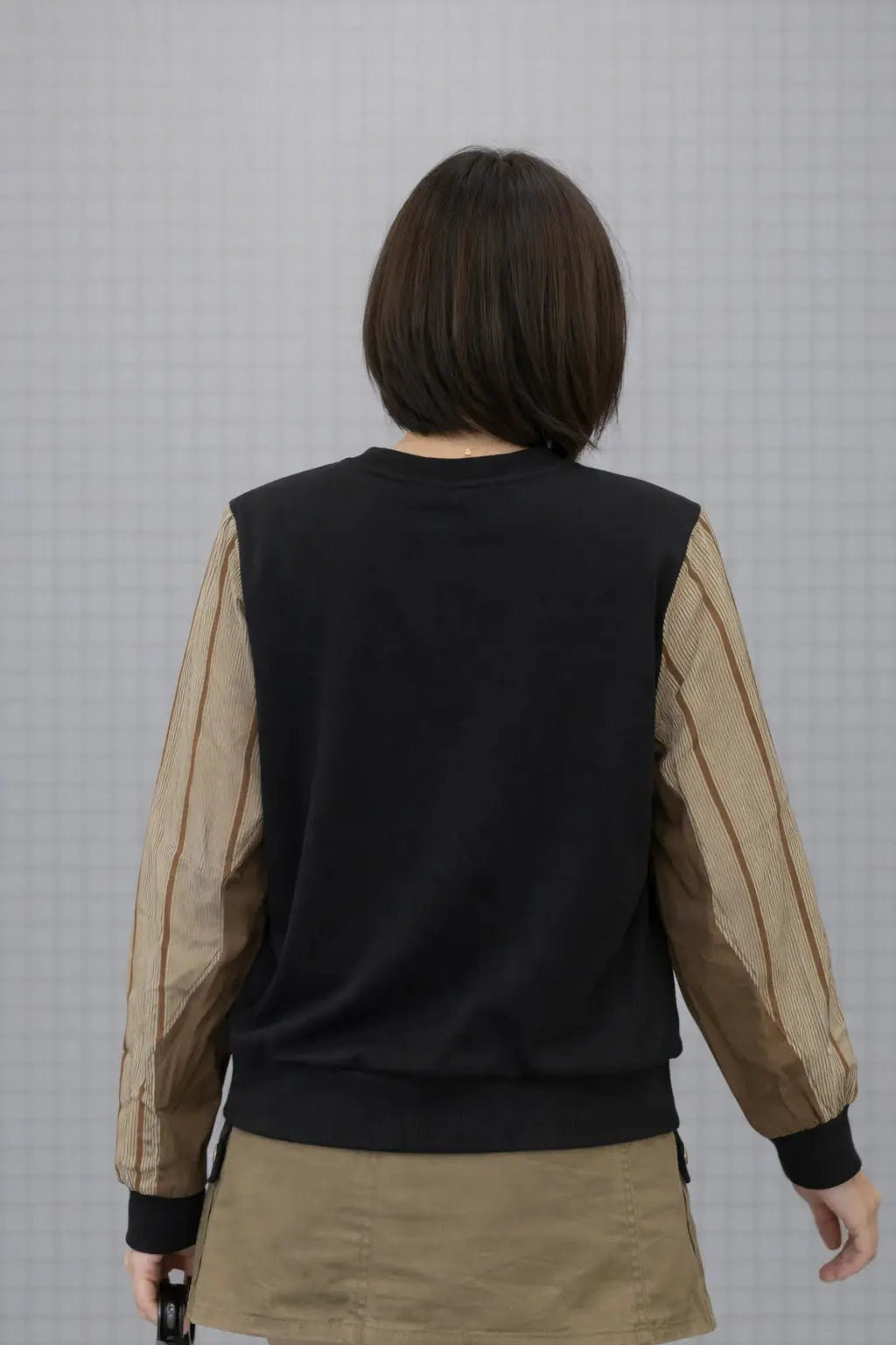 Women’s Contrast Sleeve Graphic Oversized Top - ASTRON