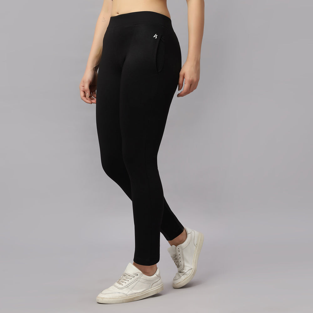 Women's Track Pant.