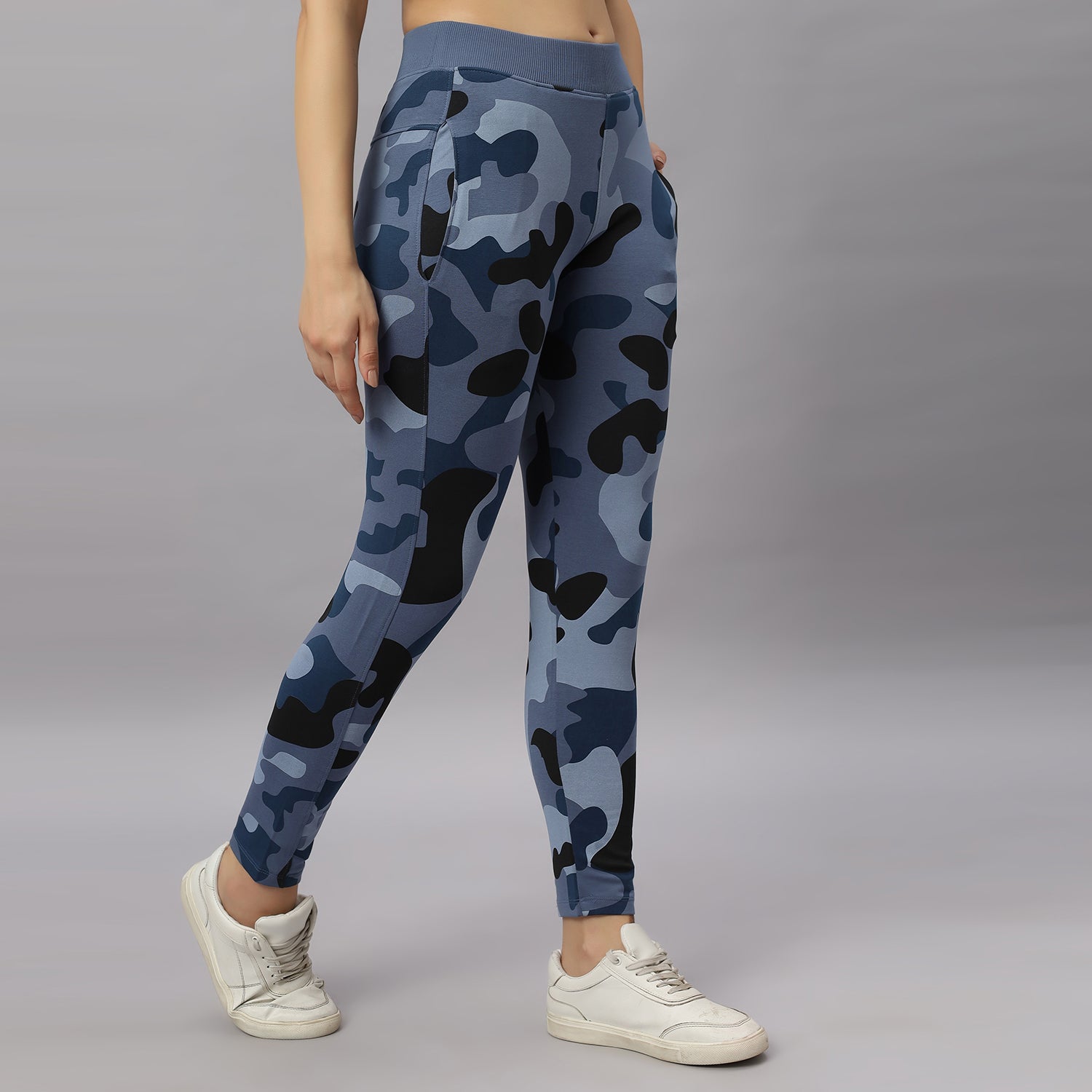 Camouflage Printed Cotton Four Way Stretched Women Track Pant.