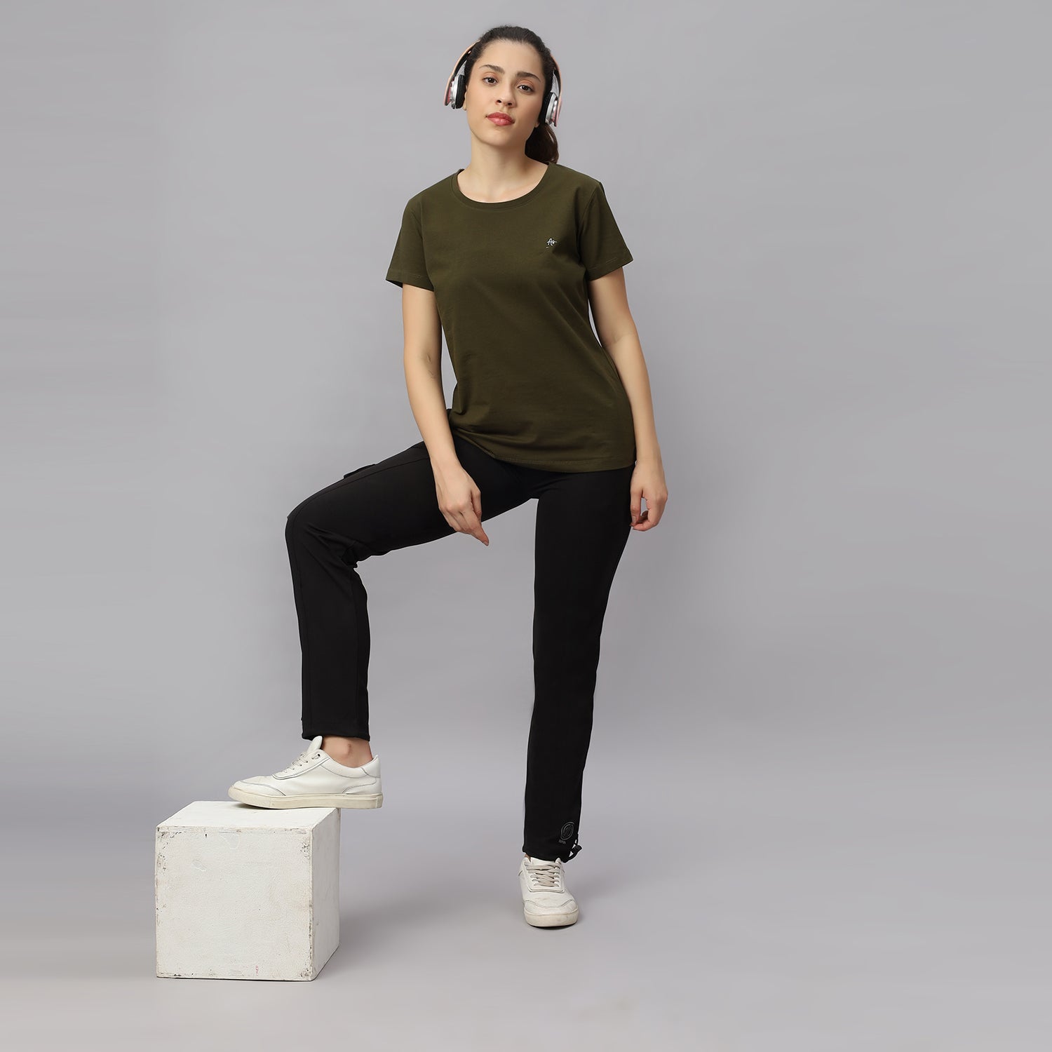 Four Way Stretched Comfort Fit Women's Track Pant With 3 Pockets