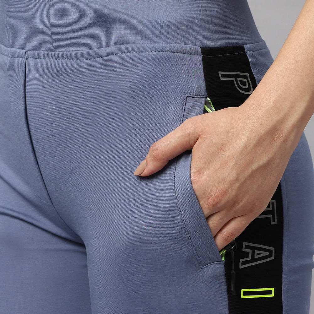 Women's 4 Way Stretchable Jogger With Reflective Chain and Prints.