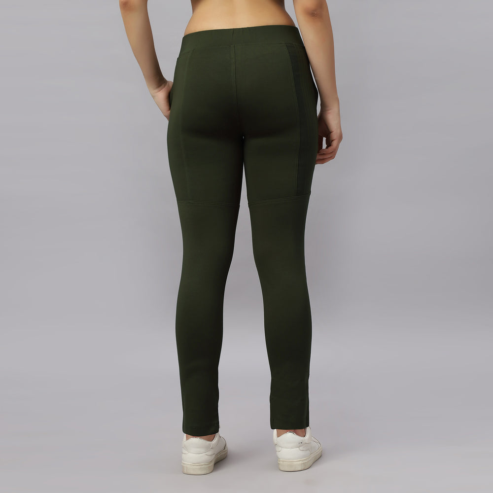 Ankle Length 4 Way Stretchable Women's Track Pant.