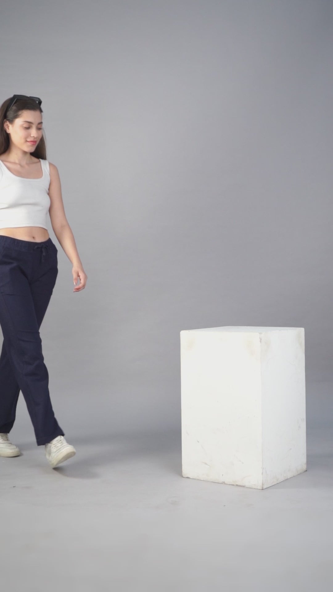 Women's Straight Fit Navy  Blue Colour Viscose Linen Pant.